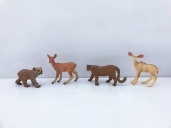 ANIMAL WORLD PLAYSET 19CM PACK X 4 CACHORROS OSO PUMA