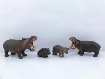 ANIMAL WORLD PLAYSET 31CM PACK X 4 FAMILIA HIPOPOTAMO