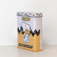 TIN STICKER SNOOPY