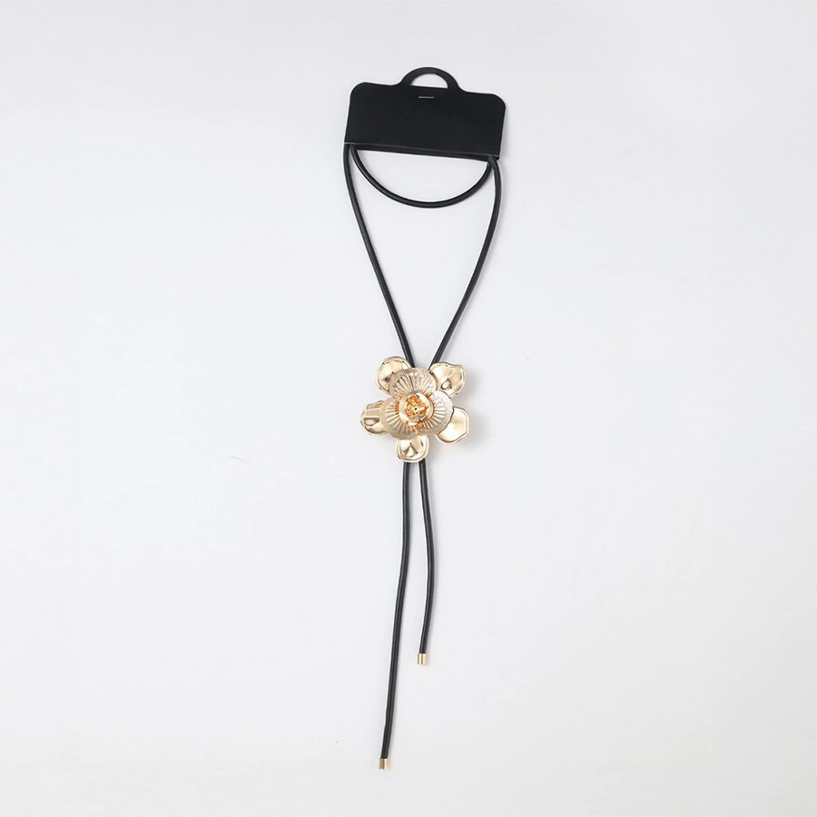 COLLAR TRENDY