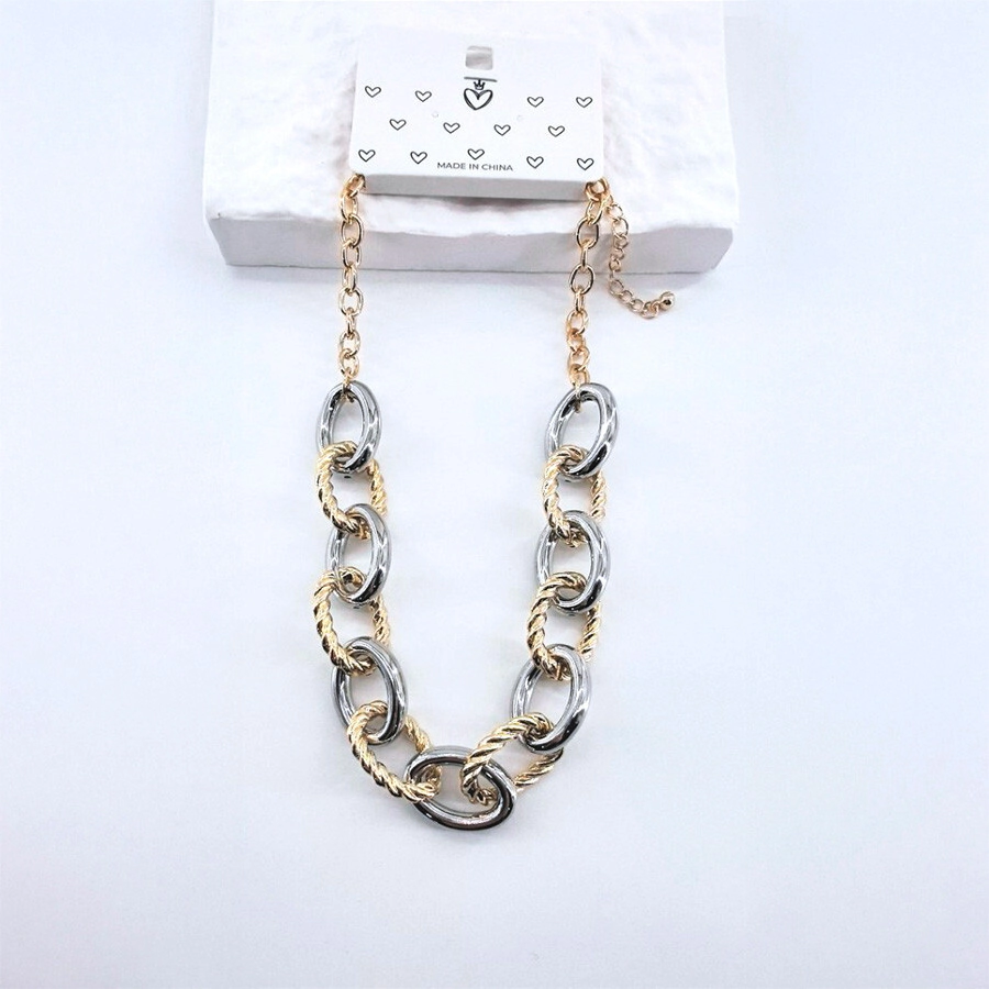 COLLAR TRENDY