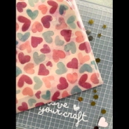 SOBRE PLASTICO CON BOTON A4 IBICRAFT HEARTS