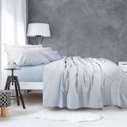 PALETTE JUEGO DE SABANAS LINES 180 HILOS TWIN CELESTE