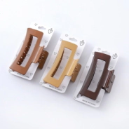BROCHE TRENDY
