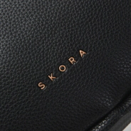 CARTERA RECOLETA SKORA NEGRA 27x19x9 CM